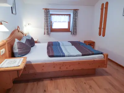 Schlafzimmer 2