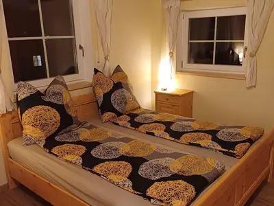 Doppelbett 180x200 im Schlafzimmer