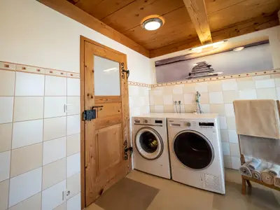 Bad - Waschmaschine u. Trockner