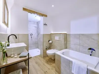 Bad in der Wohnung "Sonnenseite"