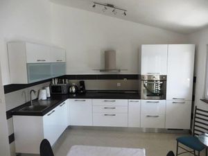 22446257-Ferienwohnung-8-Obrovac-300x225-5