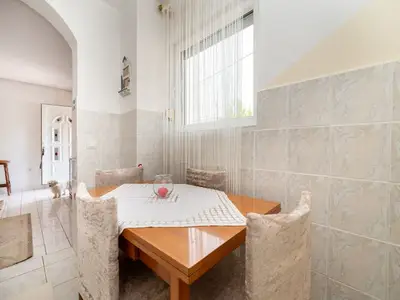 Ferienwohnung für 4 Personen in Obrovac 8/10
