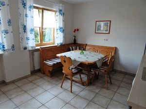 22139525-Ferienwohnung-3-Ochsenfurt-300x225-2