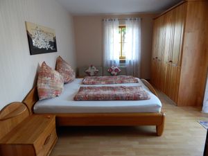 22139525-Ferienwohnung-3-Ochsenfurt-300x225-5