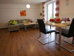 23539684-Ferienwohnung-3-Ochsenhausen-300x225-2