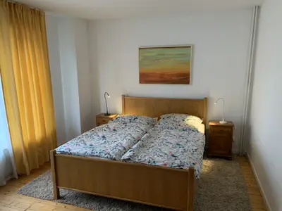 Schlafzimmer mit bequemen Matratzen