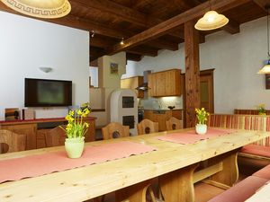 2608698-Ferienwohnung-15-Oetz-300x225-3