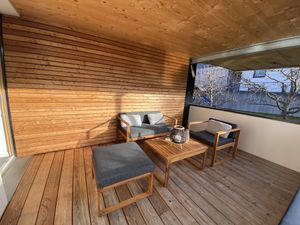 Terrasse mit gemütlicher Lounge