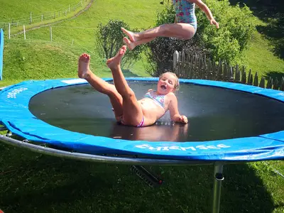Kinder Trampolin