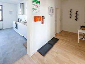 23495272-Ferienwohnung-6-Offenbach am Main-300x225-2