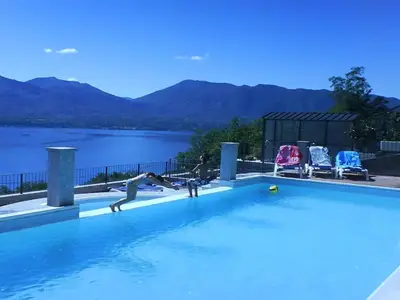 PoolOfHouse