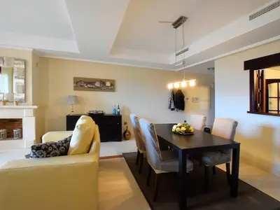 DiningRoom