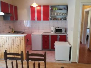 23576733-Ferienwohnung-4-Okrug Donji-300x225-3