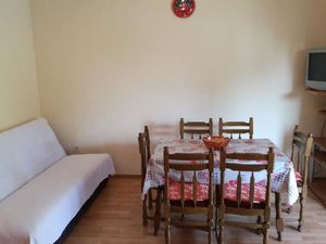 23576733-Ferienwohnung-4-Okrug Donji-300x225-4