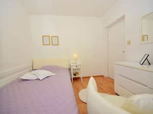 Ferienwohnung für 5 Personen (82 m²) in Okrug Donji