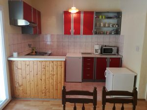 21681141-Ferienwohnung-4-Okrug Donji-300x225-3