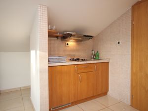 23930433-Ferienwohnung-2-Okrug Donji-300x225-4