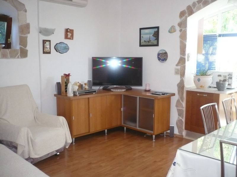 23931118-Ferienwohnung-4-Okrug Donji-800x600-2