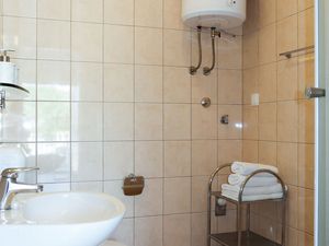 23848994-Ferienwohnung-5-Okrug Donji-300x225-1