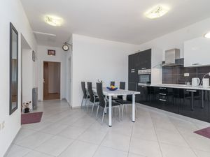 Ferienwohnung für 5 Personen (78 m²) in Okrug Gornji