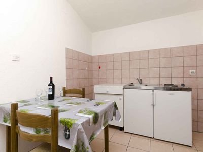 Ferienwohnung für 2 Personen (25 m²) in Okrug Gornji 7/10