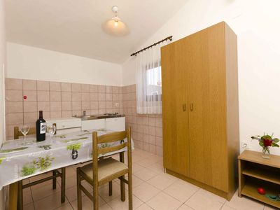 Ferienwohnung für 2 Personen (25 m²) in Okrug Gornji 8/10