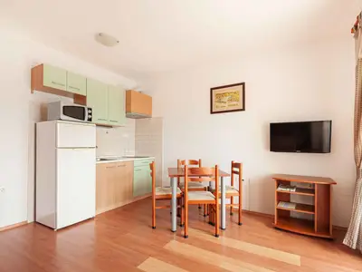 Ferienwohnung für 4 Personen (40 m²) in Okrug Gornji 9/10
