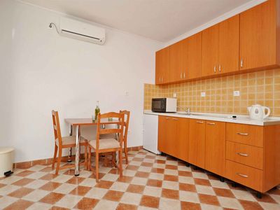 Ferienwohnung für 4 Personen (45 m²) in Okrug Gornji 9/10