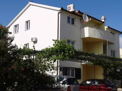 Ferienwohnung für 5 Personen (110 m²) in Okrug Gornji 5/10