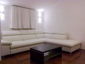 23775566-Ferienwohnung-5-Okrug Gornji-300x225-4