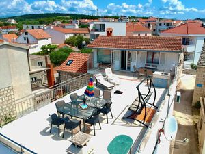 Ferienwohnung für 10 Personen (175 m²) in Okrug Gornji