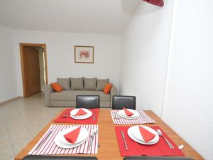 22444025-Ferienwohnung-4-Okrug Gornji-300x225-5