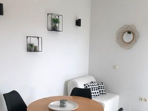 23305160-Ferienwohnung-4-Okrug Gornji-300x225-4