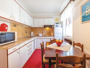 23726118-Ferienwohnung-6-Okrug Gornji-300x225-2