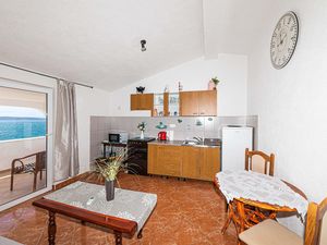 23765193-Ferienwohnung-3-Okrug Gornji-300x225-1