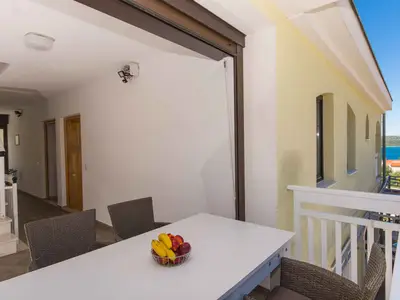 Ferienwohnung für 3 Personen (47 m²) in Okrug Gornji 3/10