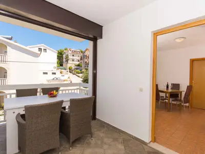 Ferienwohnung für 3 Personen (47 m²) in Okrug Gornji 8/10