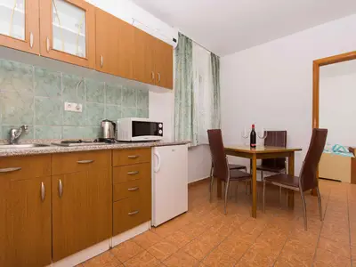 Ferienwohnung für 3 Personen (47 m²) in Okrug Gornji 10/10