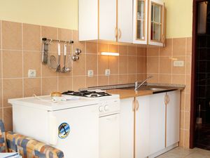 18322179-Ferienwohnung-4-Okrug Gornji-300x225-3