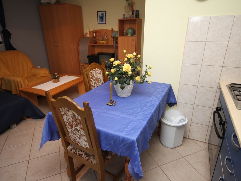 18321946-Ferienwohnung-2-Okrug Gornji-800x600-1