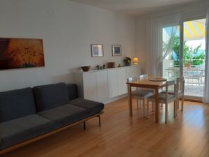 18321671-Ferienwohnung-4-Okrug Gornji-300x225-3