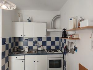 18559734-Ferienwohnung-6-Okrug Gornji-300x225-3