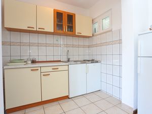 23459671-Ferienwohnung-4-Okrug Gornji-300x225-5