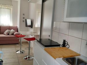 23939157-Ferienwohnung-3-Okrug Gornji-300x225-5