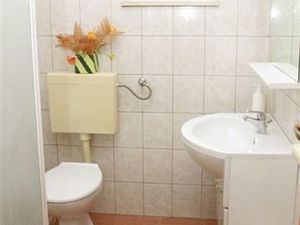 23951649-Ferienwohnung-4-Okrug Gornji-300x225-4