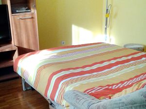 23926468-Ferienwohnung-6-Okrug Gornji-300x225-2