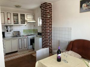 23932730-Ferienwohnung-7-Okrug Gornji-300x225-3