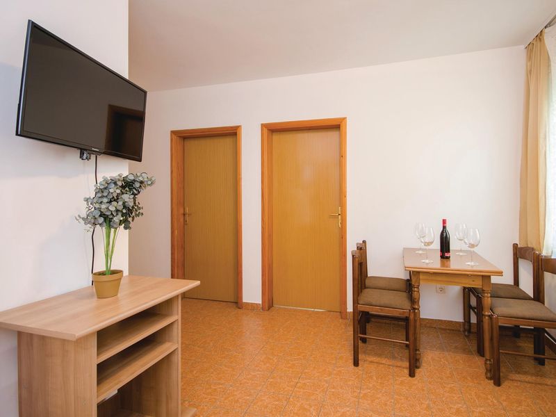 23732300-Ferienwohnung-4-Okrug Gornji-800x600-1