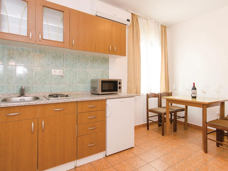 23732306-Ferienwohnung-4-Okrug Gornji-800x600-1