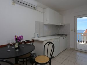 23931143-Ferienwohnung-4-Okrug Gornji-300x225-3